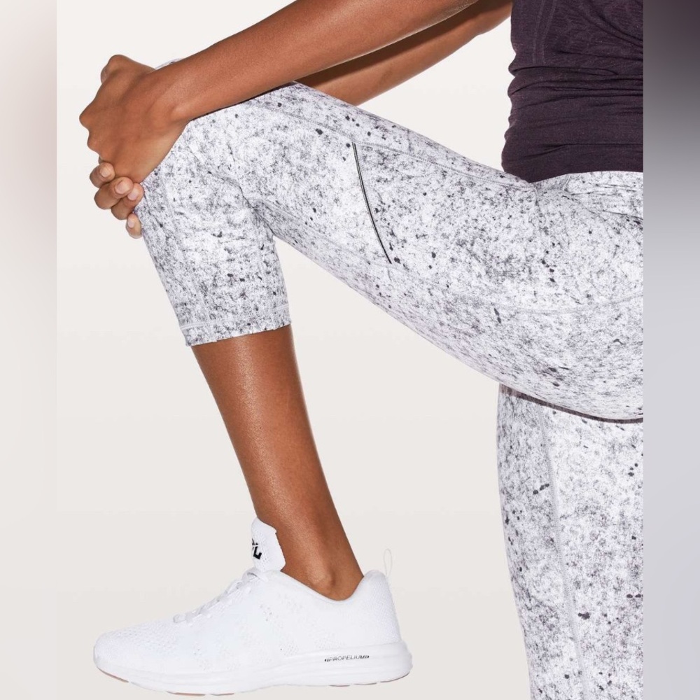 Lululemon Speed Up Crop 21” In Antiqued Alpine White Multi - Size 8 - Picture 4 of 8